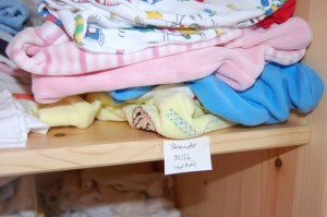 Beschriftung Kleiderschrank für Babies