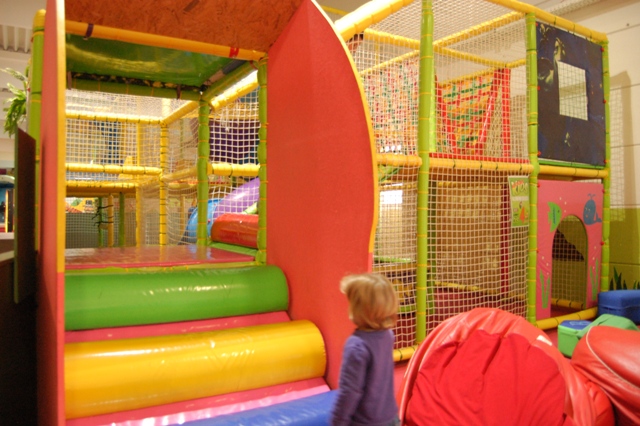 Kletterpark für die Kleinen im Indoorspielplatz