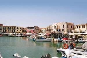 Rethymno ist eine schöne Stadt auf der Insel Kreta in Griechenland