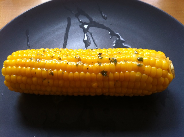 Maiskolben Anleitungen um Mais ohne Salz zu kochen