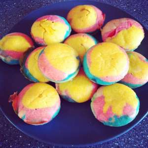 Regenbogenmuffins - Muffins mit Lebensmittelfarben