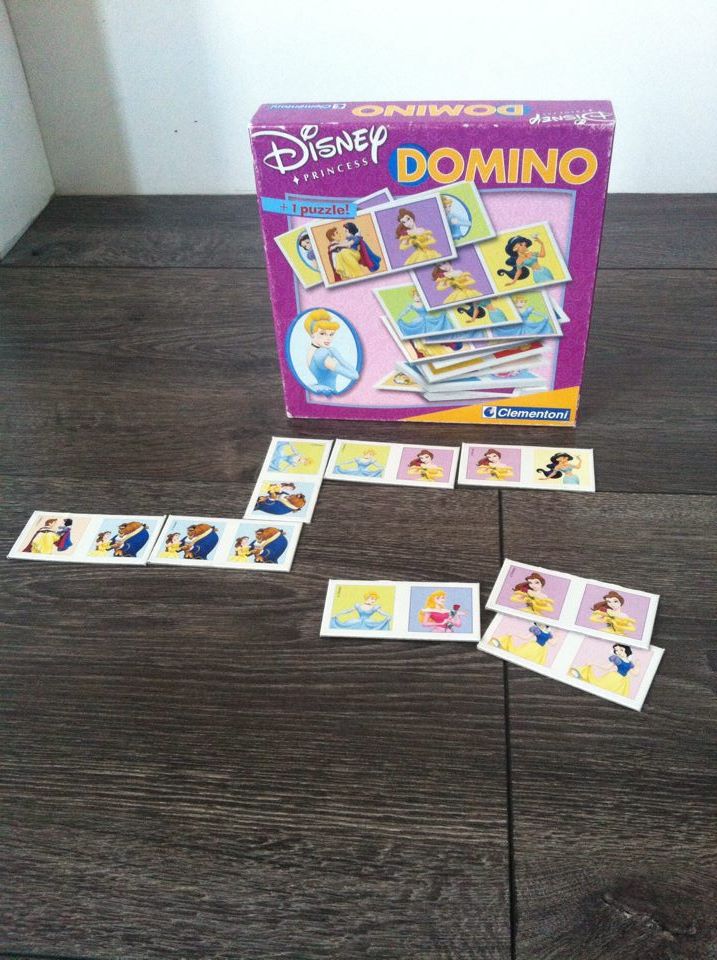 Gesellschaftsspiele - Domino