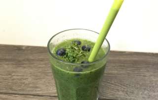 Green Smoothie - Grüner Smoothie mit Spinat und Obst