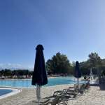Hotel Mareblue Beach Resort Korfu - Pool - Liegen