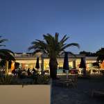 Hotel Mareblue Beach Resort Korfu - Restaurant Pool - Pizzeria - abends