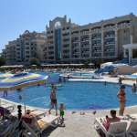 Hotel-Sunset-Resort-Pomorie-Bulgarien-Pool-Rutsche