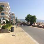 Hotel DIT Evrika Club Hotel - Bulgarien - Straße zwischen Hotel und Strand - Blick nach links
