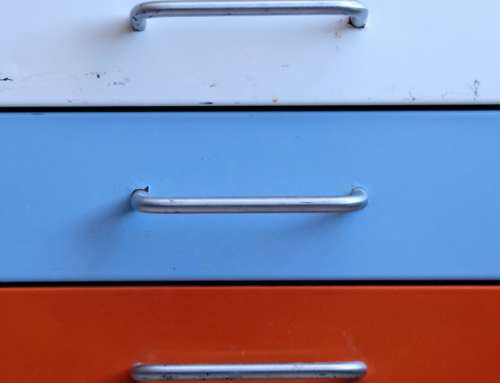 Büromöbel aus Metall mit individuellen Farben – Design und lebenslange Nützlichkeit