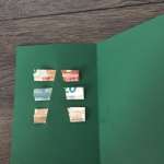 Geldgeschenk Tannenbaumkarte - Karte mit eingefädelten Geldscheinen
